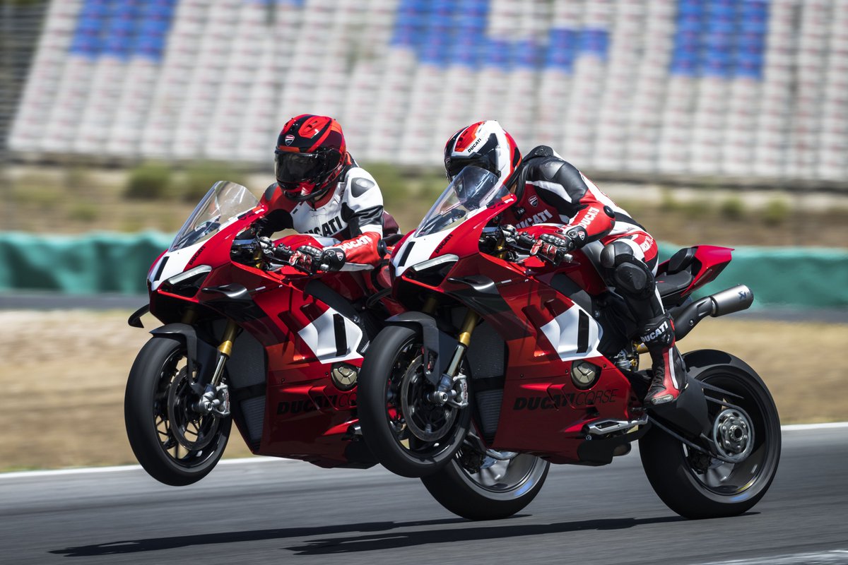 Unleash your racing spirit. 

Right now, when purchasing a new Panigale V4 R, if you pay an additional £1,500 at point of purchase you can add the Akrapovic racing exhaust (worth over £7,590) to your already impressive setup: ducati.com/gb/en/current-… #PanigaleV4R #Akrapovic