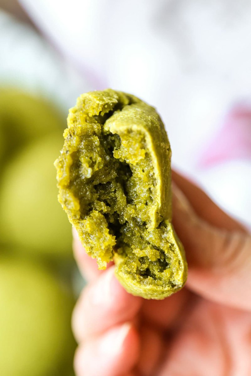 misspickledplum's tweet photo. Delicately sweet and chewy like rice cakes on the inside, these matcha mochi cookies are easy to make and very hard to resist!
Get the Recipe ๐ https://t.co/qCw5pHhFgq
#matcha #mochicookies #matchacookies #baking #thefeedfeed #cookies https://t.co/fMYL9fbF2I