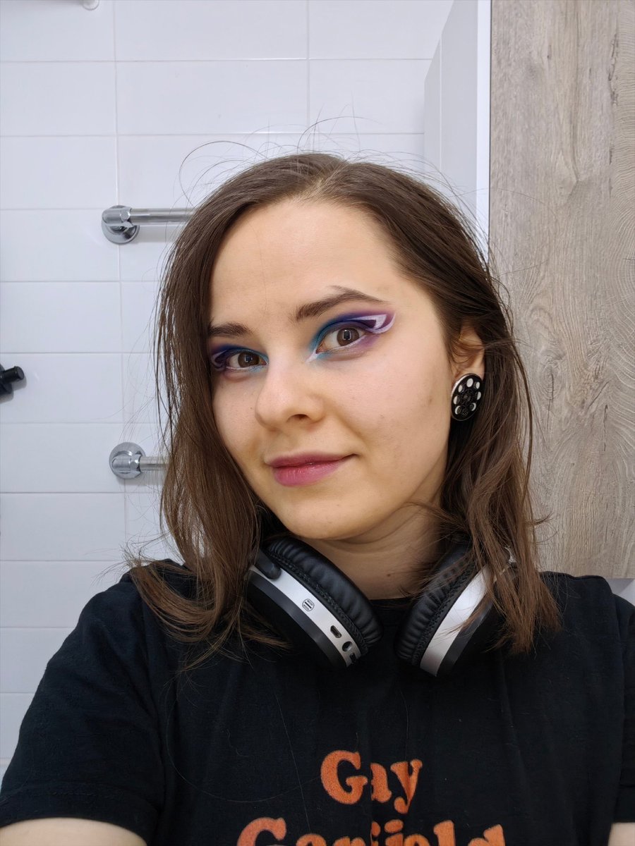 Look cute, might delete later.