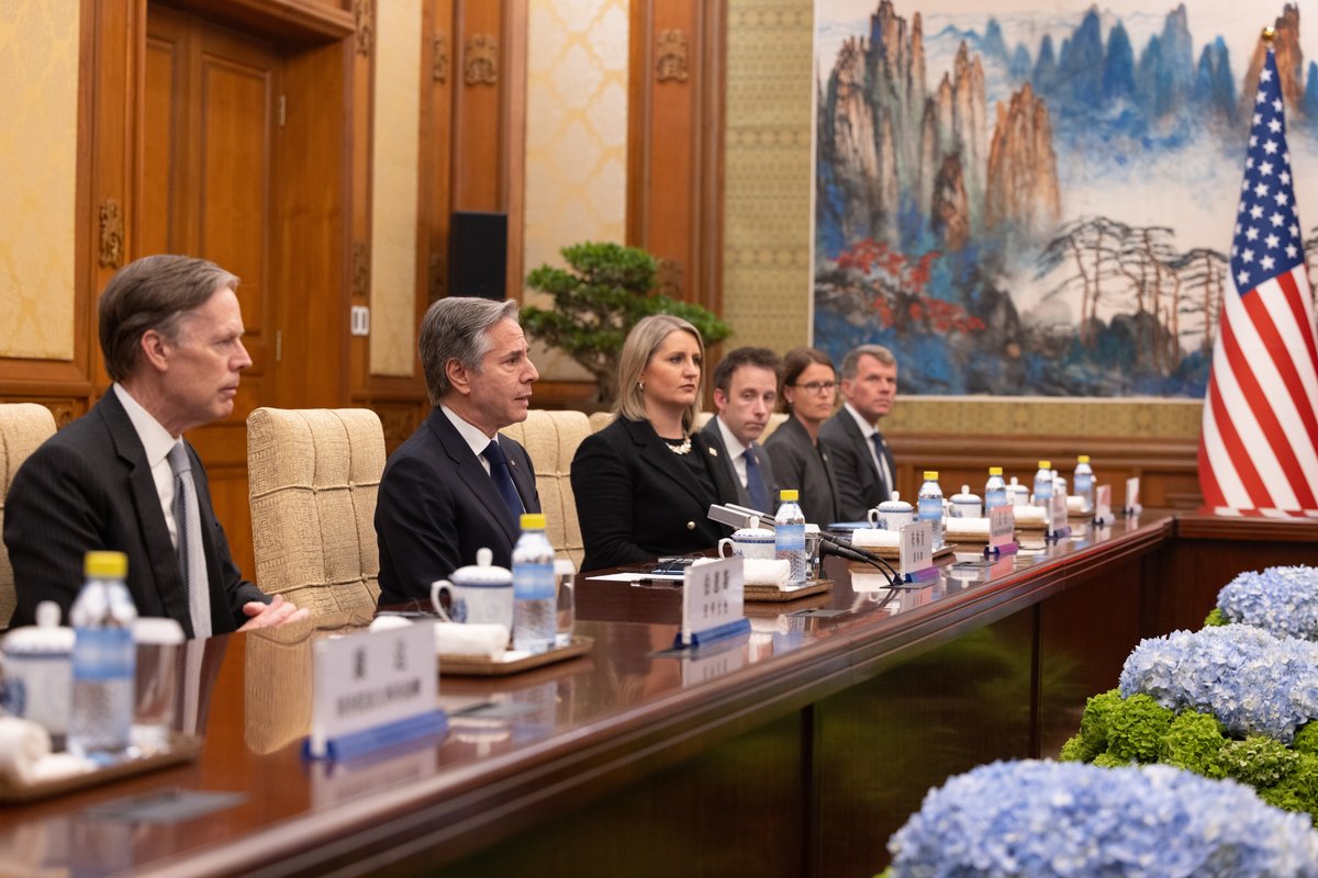 Amb. Fick traveled alongside @SecBlinken to the People's Republic of China 🇨🇳 for discussions on artificial intelligence and other technology topics in the context of our broader relationship. U.S.-Chinese collaboration on these issues is critical to building a world where tech…