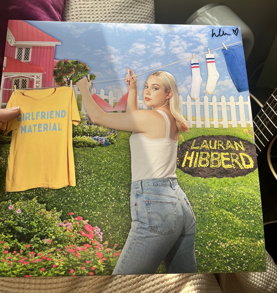 i may be a little late to the train but SHE’S HERE, SHE’S GORGEOUS, AND SHE’S SIGNED!!! i got the clear variant and it’s safe to say she’s one of my fav vinyl AND albums already lol
