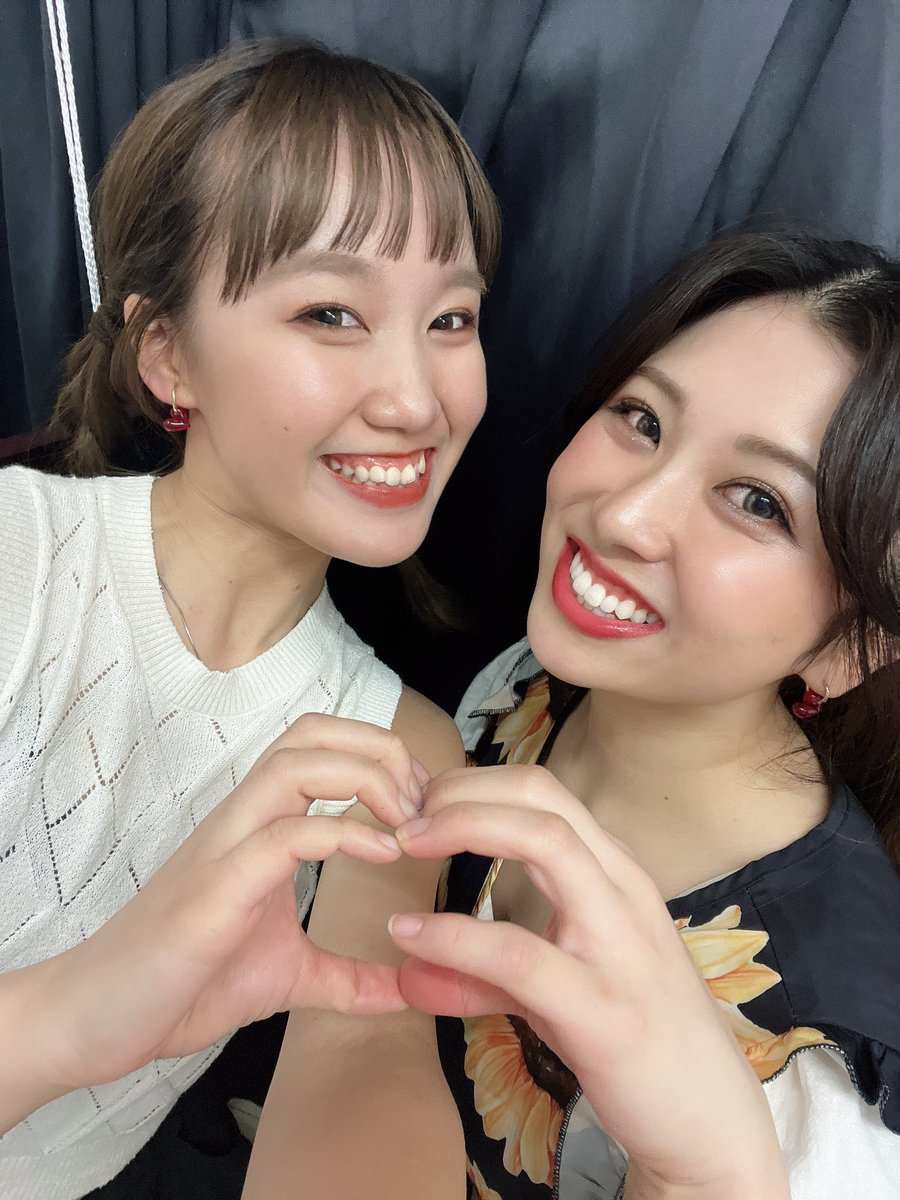 この日皆んなが皆んな
本当に時間がない中、
ここなさん！！って捕まえてくれた
かわいこちゃん達🥲♡
みんなアルバムに送ってくれなくて
載せれないなあって思っていたけど、
この投稿に皆んなが送ってくれたら
この投稿が完成するので送ってね！💌