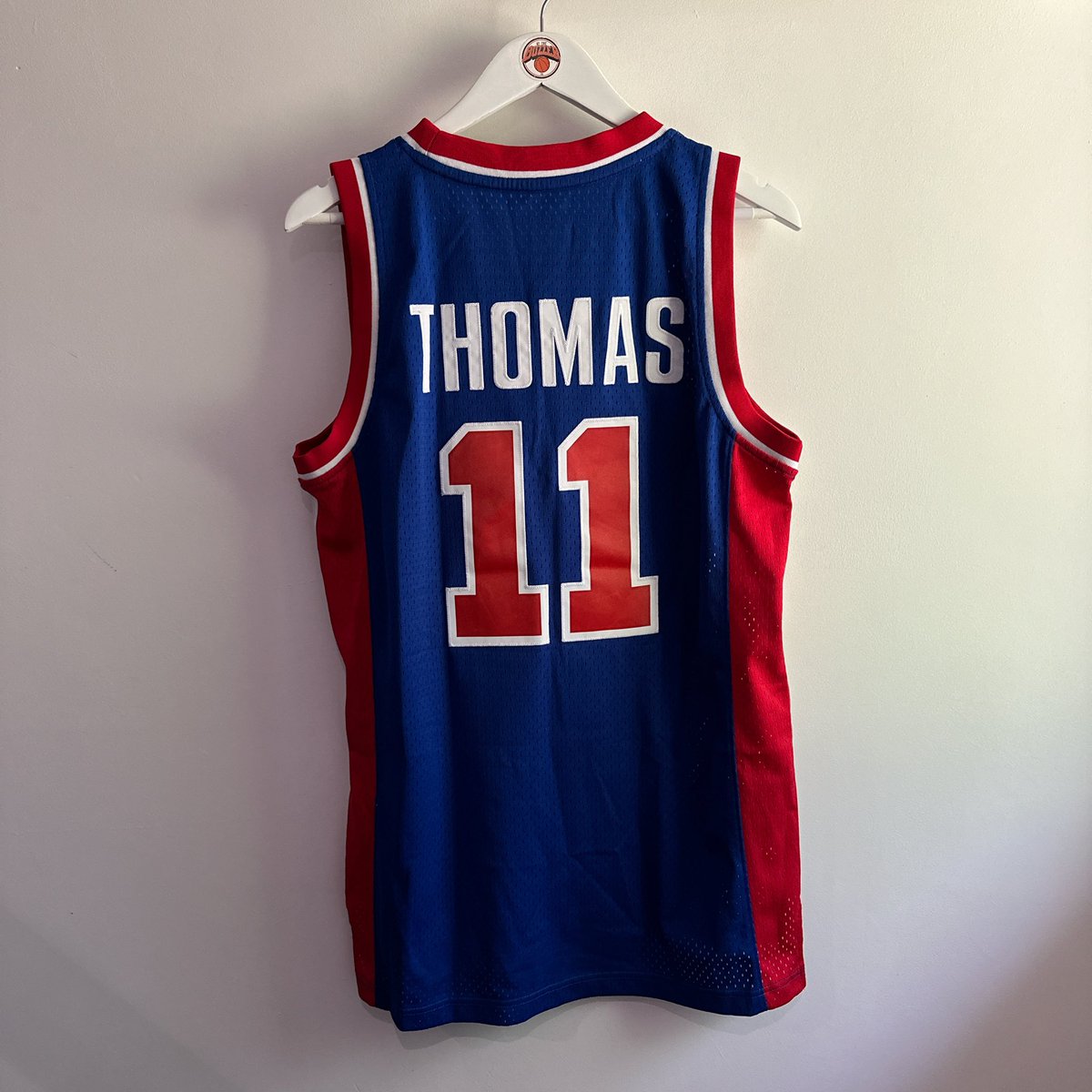 One per day number 2!

🎽Adidas soul swingman jersey 

🔵Detroit Pistons

⛹🏾Isiah Thomas

🎽Adidas soul swingman jersey 

📏Medium

⏰ 8pm 

#detroitpistons