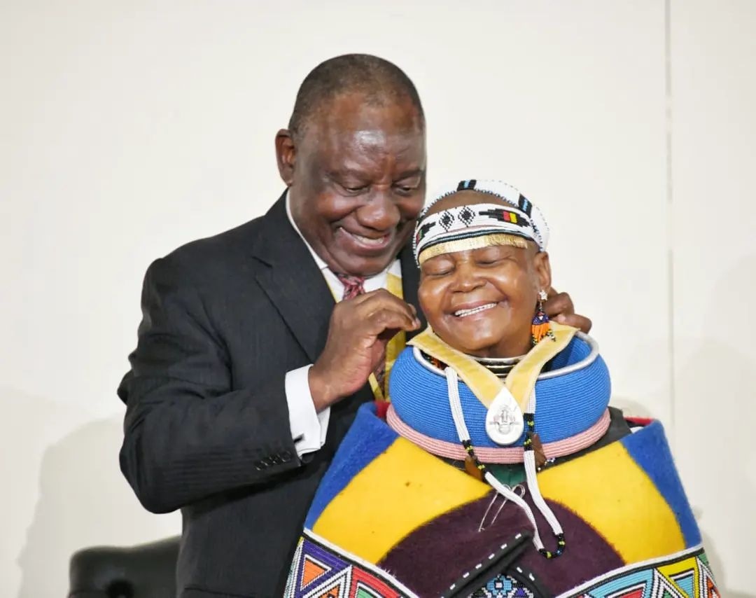 Dr Msoziswa Mahlangu Known As Nosinky Recently Received An Order Of Ikhamanga Award For Her Role She Has Played In Promoting The Ndebele Language Arts And Culture.

Congratulations Are In Order To Dr Msoziswa Mahlangu.

#VukaNdebele #VukaKusileNdebele #PlayMoreNdebeleContent