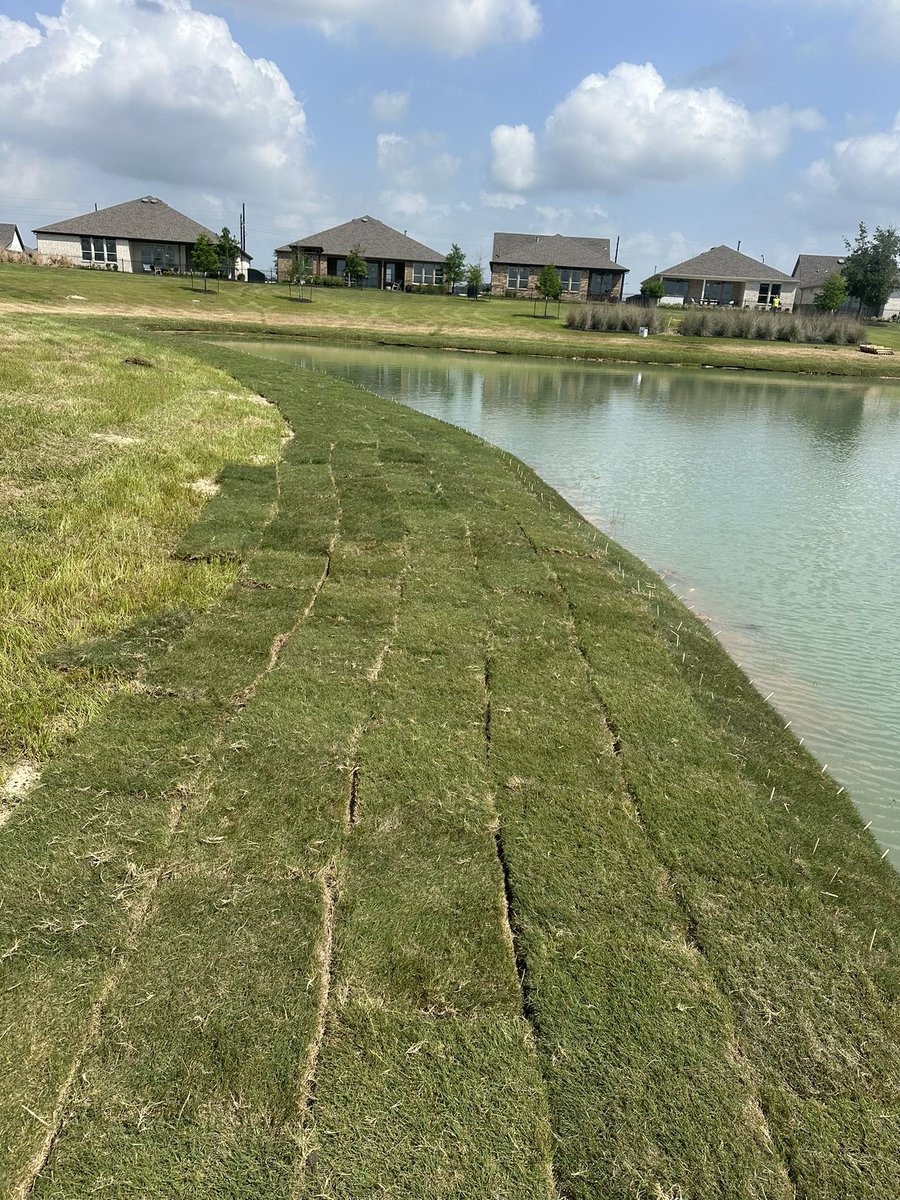 This new development isn’t waiting for the erosion to happen; they are protecting their shoreline from the start! 

#newconstruction
#erosioncontrol
#soxerosion