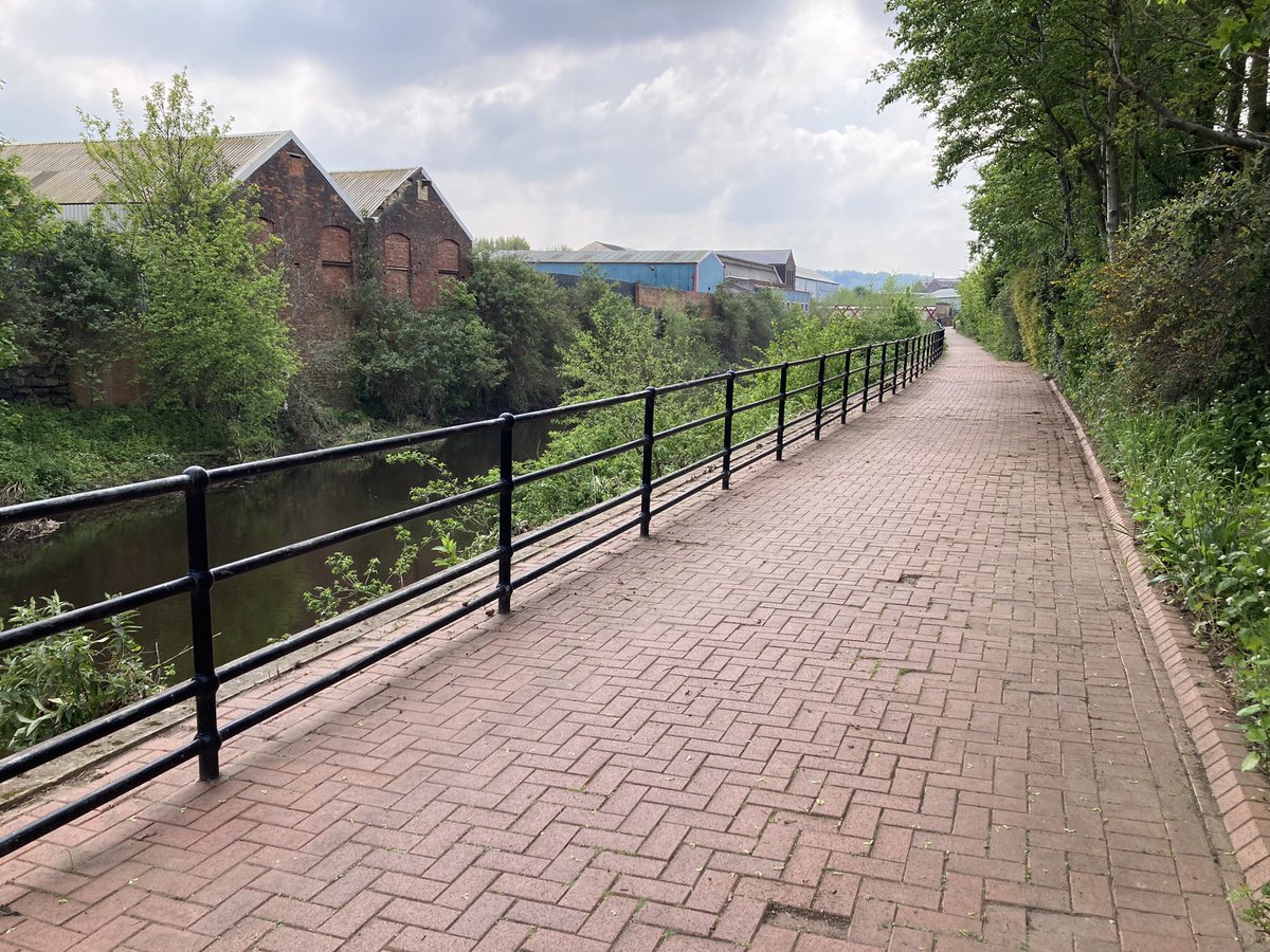 Today’s @RiverStewards Blue Loop session on the 5WW path between Don Rd & Newhall Rd bridge..
We delivered some TLC & got the path back to full width with river views. Neat! 👌
Still more to do, so “We’ll be back!” 😁
@theoutdoorcity @SustransNorth @TPT_National #sheffieldisuper