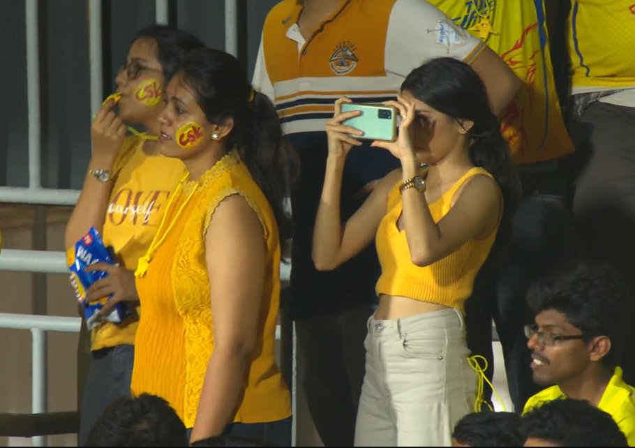 Fans enjoying today #CSKvPBKS match.
#CSKvsPBKS #cskvspunjab #PBKSvsCSK #PBKS #MSDhoni𓃵 #Dhoni #RuturajGaikwad #samcurran #ChennaiSuperKings #IPLUpdate #TATAIPL2024
#samcurran #WhistlePodu #shashanksingh