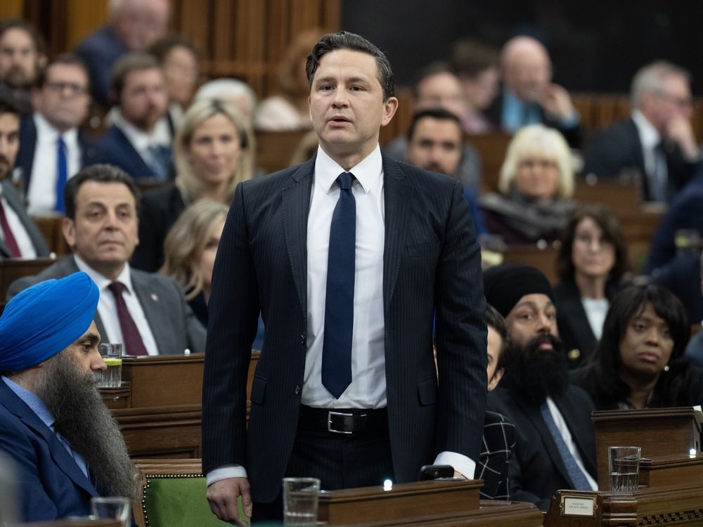 Conservatives call on Commons Speaker to resign, say he let Trudeau cross the line torontosun.com/news/national/…