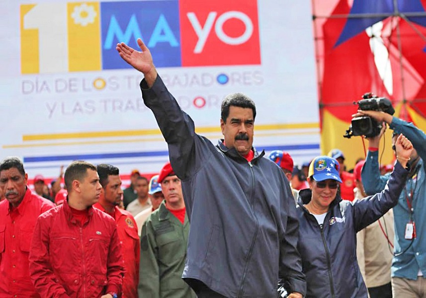 #Gobierno || Presidente Maduro felicita y ratifica su compromiso con la clase obrera 'Saben que cuentan conmigo, con un Presidente de la clase obrera venezolana. ¡Soy el Nicolás Pueblo! Comprometido por siempre con el destino de la Patria buena', dijo.