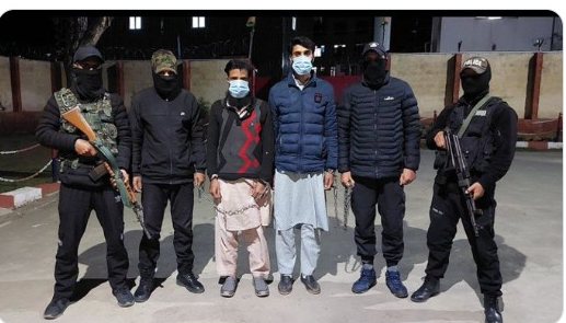 #Bandipora Police arrested two terrorist associates in Aragam area of Bandipora. Case registered under the relevant sections of law in PS Aragam. 
#JammuAndKashmir #kashmir