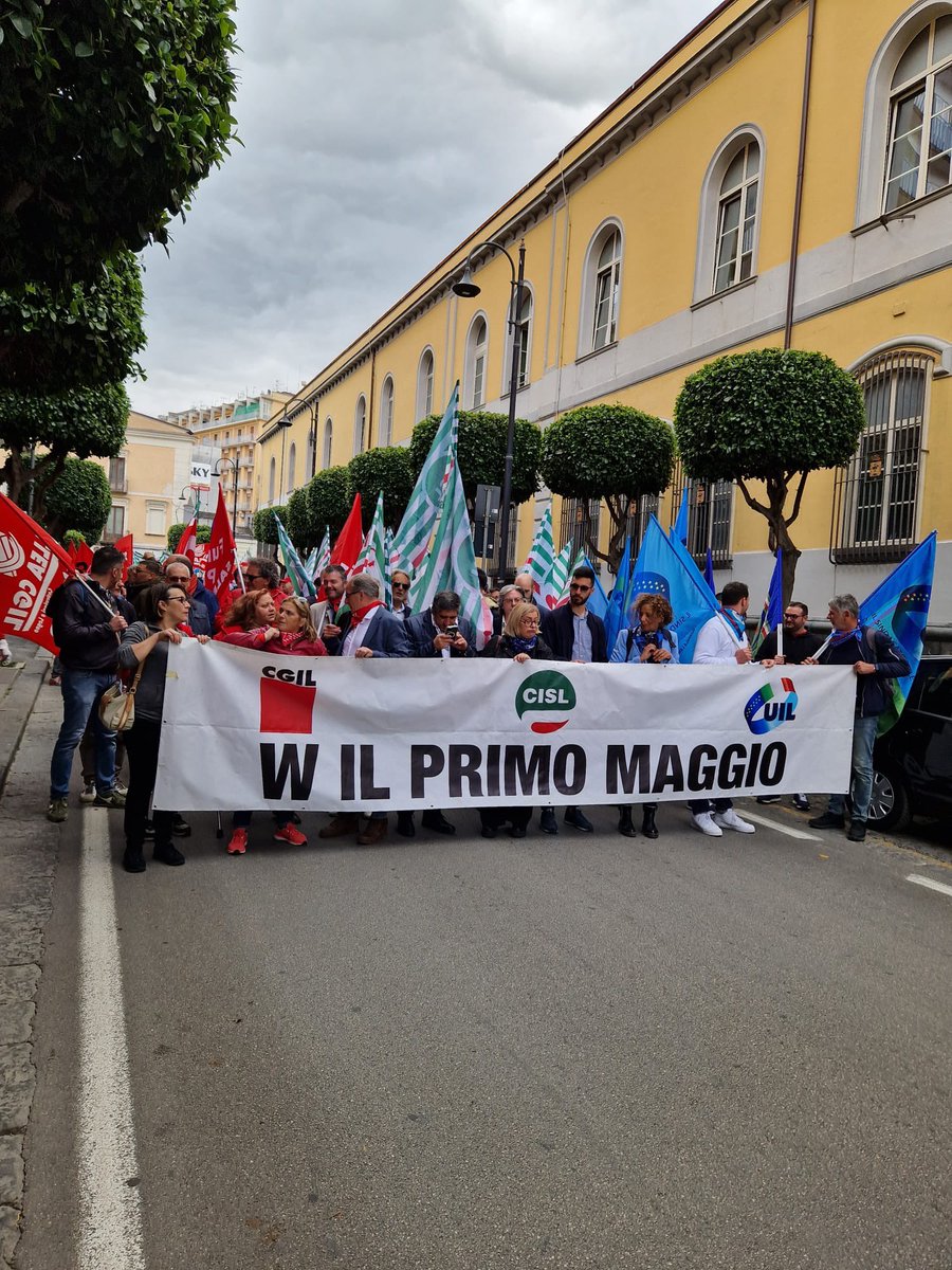 Delegazione #CISLMedici alla manifestazione del #PrimoMaggio di Nocera Inferiore. 
Intervento della Dottoressa Angela Forte, Cisl Medici Campania. 
#1M2024 #Pace #Lavoro #GiustiziaSociale