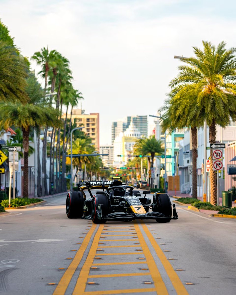 a match made in Miami:
APXGP 🤝 #ColinsAvenue

#MiamiGP #F1 #Formula1 #APXGP #ApexGP #Miami #ViceCity #MiamiCity