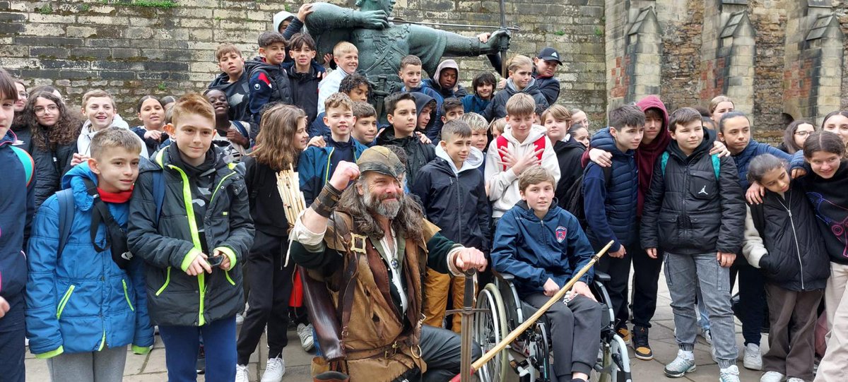 Quote from leader hits nail on head! 'I was a 9 year old for 2 hours and the adult that I have become will remember Robin's message about freedom and rights' JY 🎯 #RobinHood Outlaw Trail #Nottingham for international youth wins the day! 🏹 @VisitNotts @No1tingham @NottinghamHost