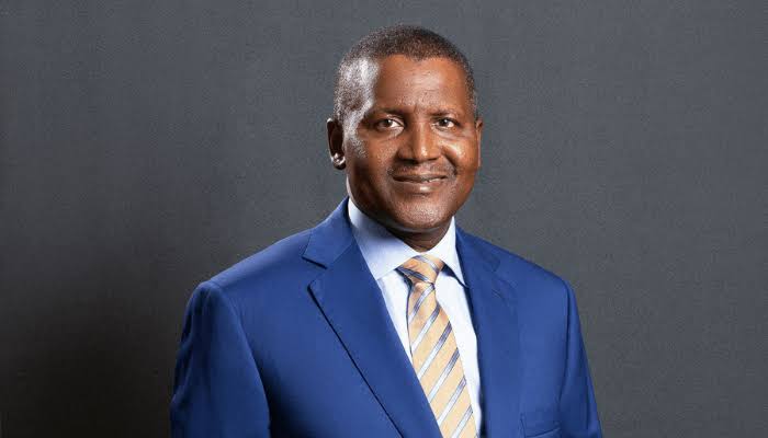 Biggest Mess Created In 2023 Was Naira Devaluation From N460 To N1,400 In Nigeria, Says Dangote | Sahara Reporters bit.ly/3WpZdfA