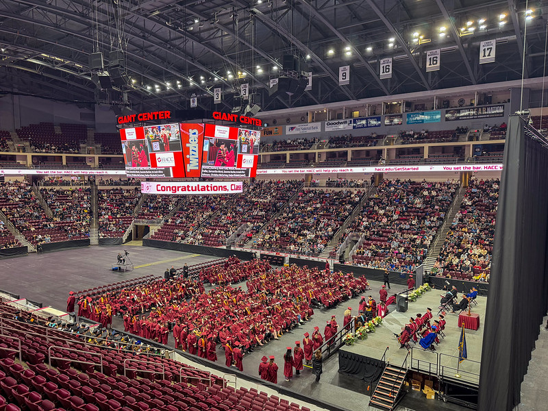 Get ready to applaud our spring and summer 2024 graduating students on May 7 at 6 p.m.! 🎓🗓️ We can’t wait! 👏🏻👏🏼👏🏾 Learn how to tune in to HACC’s spring Commencement ceremony here: bit.ly/HACCspring24 #HACCproud #HACCyeah