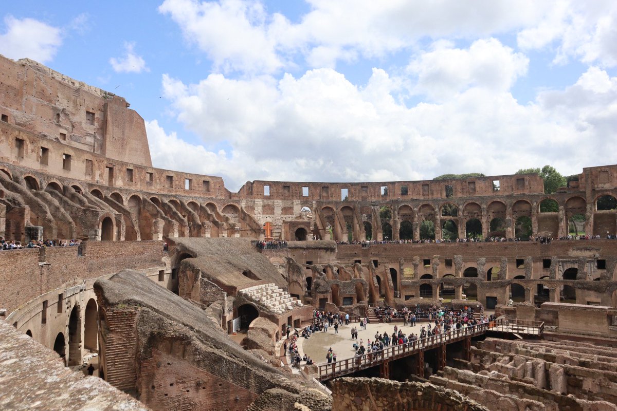 Wonderful architectures still exist today
#Roma #ForoRomano #Colosseo