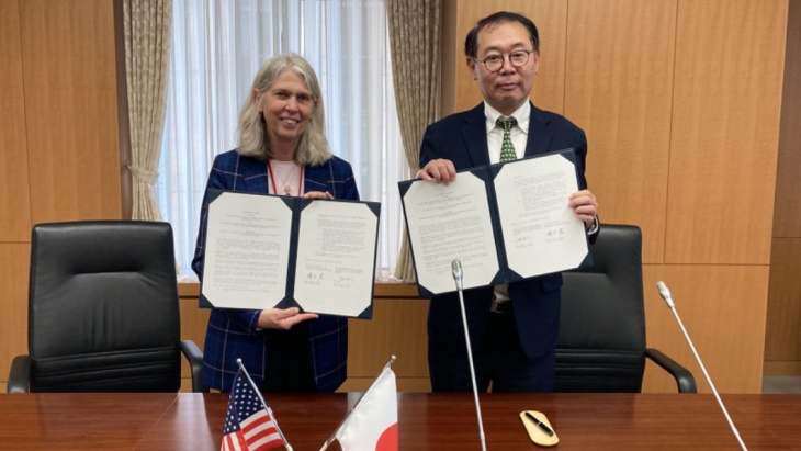 The US @nnsanews has signed bilateral agreements with Japan and South Korea to cooperate in optimising the #nuclear non-proliferation features of their respective research reactor models aimed at export markets tinyurl.com/3zazu4bk