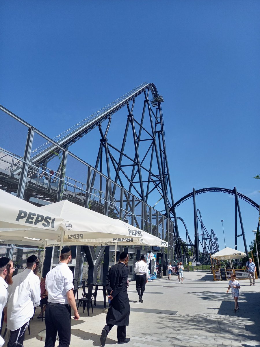 Ended up making friends with some UK and American enthusiasts, so haven't had time to tweet - TLDR; Energylandia good, Zadra very good, but man this is not a park you can do in 1 day. Settled for 14/19 creds and 5 rides on Zadra. Luckily plans to revisit are already underway...