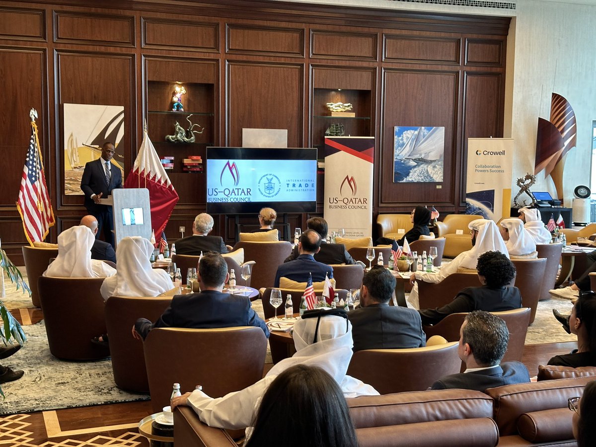 Proud to lead the Qatar delegation to the @SelectUSA 2024 Summit. Will you join me on this trip to 🇺🇸? At a terrific @USQatar networking event on Tuesday, I previewed the opportunities that await Qatar-based businesses and investors in the United States. 
selectusasummit.us