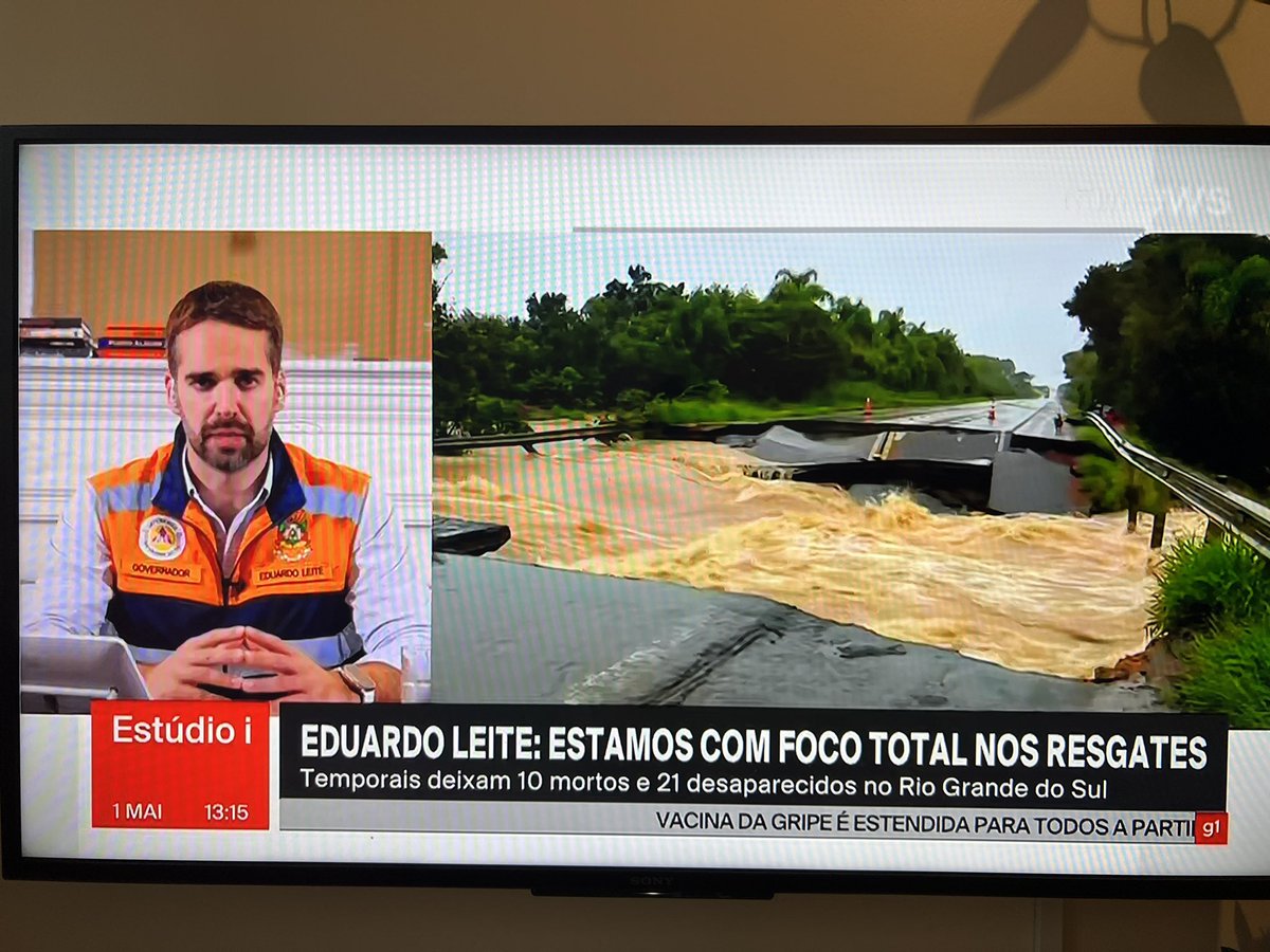 DESGOVERNO LEITE ACABA DE FALAR “não temos estrutura pra chegar em todas as pessoas ilhadas”

ELE AFIRMA QUE O ESTADO NÃO VAI RESGATAR TODOS! 

Lavou as mãos, mandou a população SE VIRAR! 

A pergunta é: POR QUE A POPULAÇÃO EM ÁREA DE RISCO NÃO FOI EVACUADA?