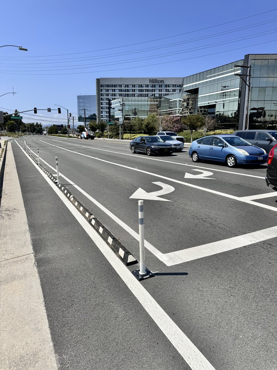 There’s supposed to be a bike signal installed here at some point but til then I feel like it’s more dangerous having two right turn lanes ram into you as you try to cross sepulveda when you get a green