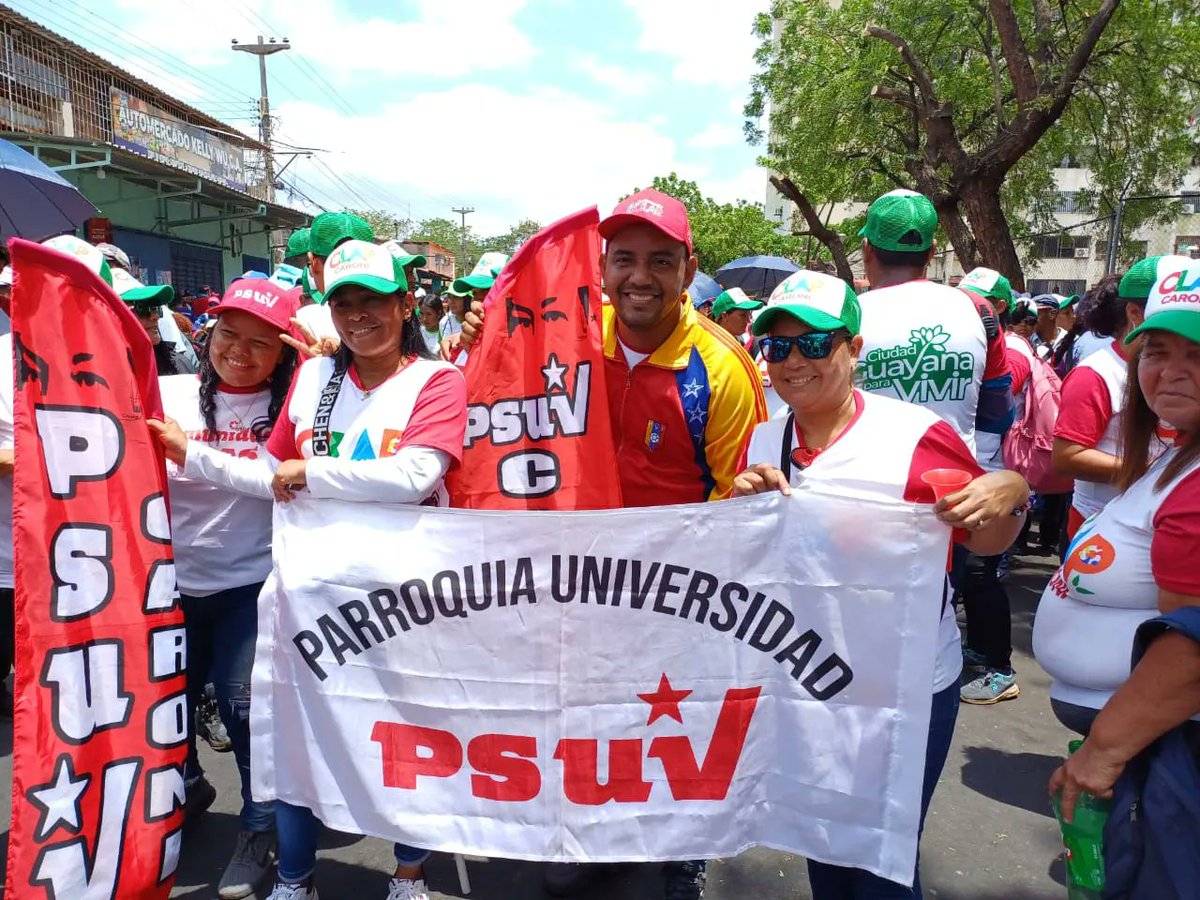 El Movimiento CLAP, junto a nuestro @OviedoPSUV, nuestro @amarcanopsuv, y la Clase Obrera de Guayana, marchamos para conmemorar el Día Internacional de las Trabajadoras y los Trabajadores y respaldar a nuestro líder obrero Presidente @NicolasMaduro. #MayoDeTransformacion