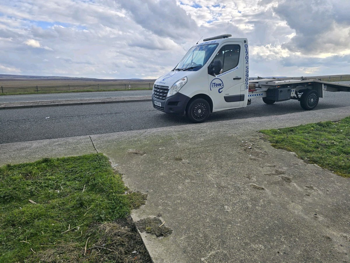 Our little beavertail had a lovely run to Glasgow last week. Meeting the expectations of our customer and giving our driver his first taste of a drive into Scotland 🏴󠁧󠁢󠁳󠁣󠁴󠁿

#itowrecovery #vehiclerecovery #essexrecovery #roadsideassistance #towtruck