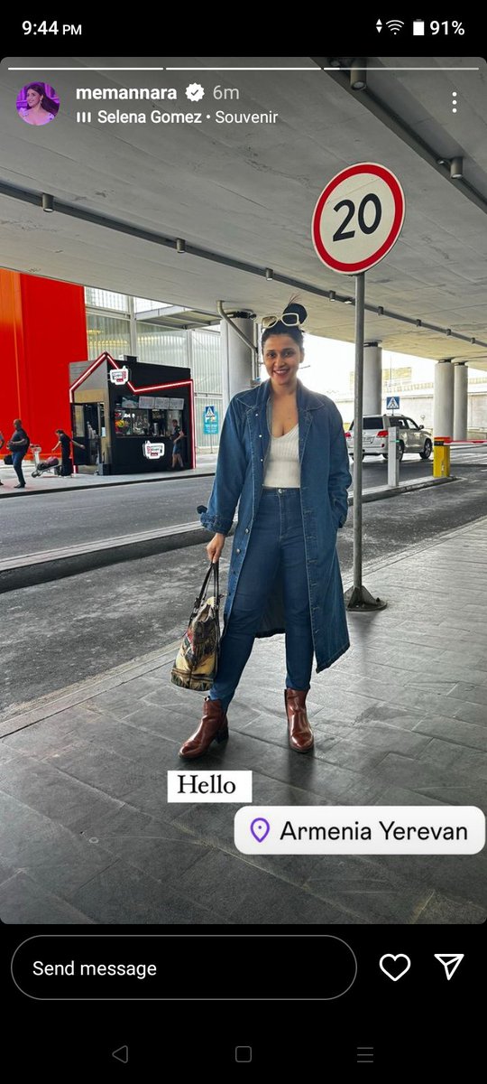 Wooow Mannara heads to Armenia's Yerevan for her new music video out of India .

Something is big coming soon🤗🤗

#MannaraChopra #Mannarians #MannaraKiTribe