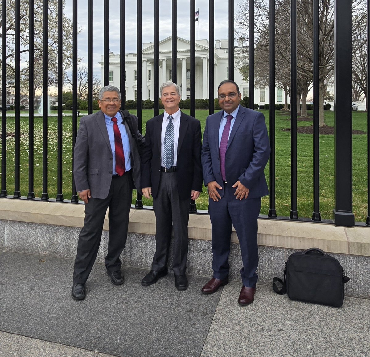 Recently, Ed Vineyard, Strata-G's Subject Matter Expert on Refrigerants and Building Equipment was invited to the White House to participate in discussions on the future of low-global-warming-potential refrigerants in heat pumps, water heaters, and refrigeration equipment!