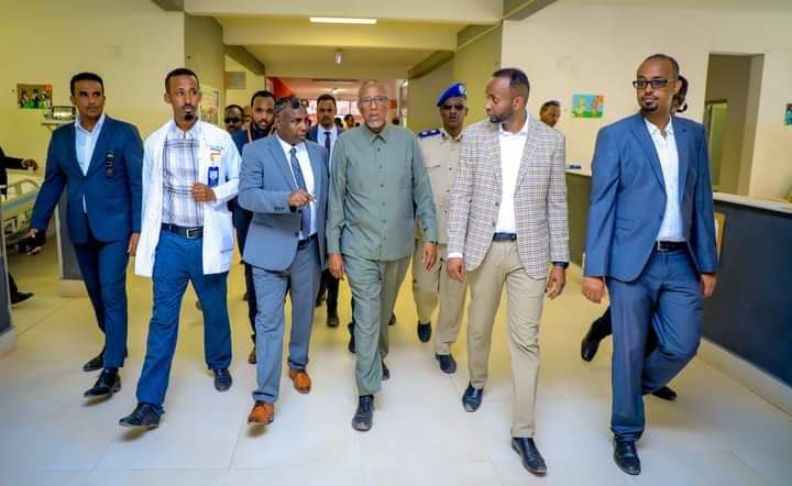 Somaliland President @musebiihi Visiting Hargeisa Group Hospital and MAS Children's Hospital in Hargeisa. @HassanGafadhi @HergeyeDr @DeputyLiban