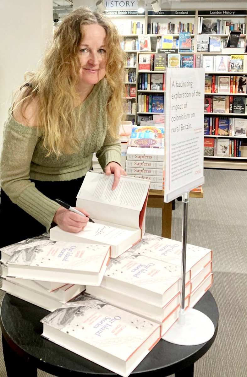 Impromptu book signing at @Foyles #OurIslandStories: Country Walks Through Colonial Britain. The book contains maps & it would amazing to see photos of yourselves doing any of the walks.