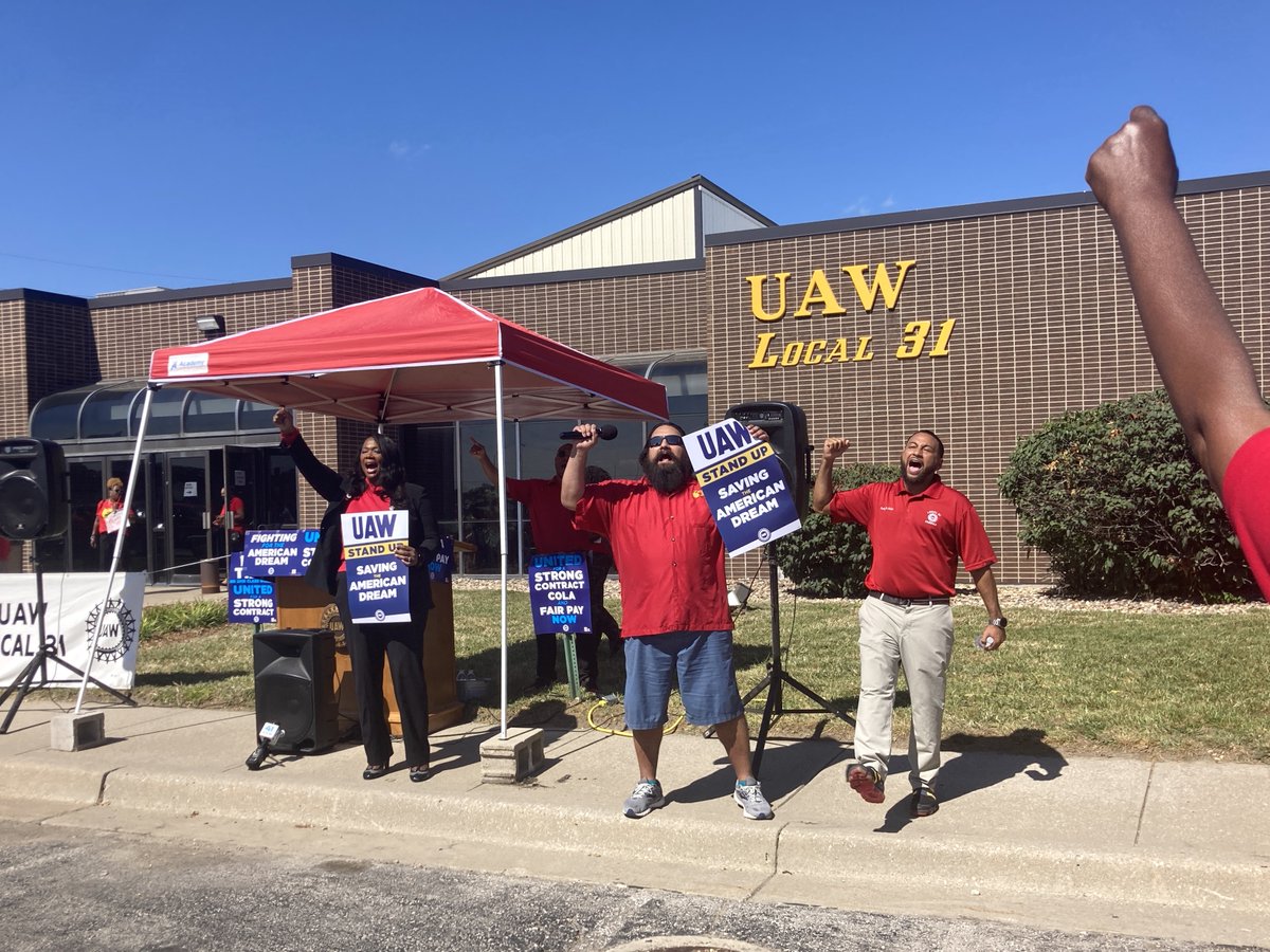 Happy #MayDay! Today we celebrate and honor our unions and their incredible work fighting for worker justice in our state and country. We're so proud to be #UnionStrong.