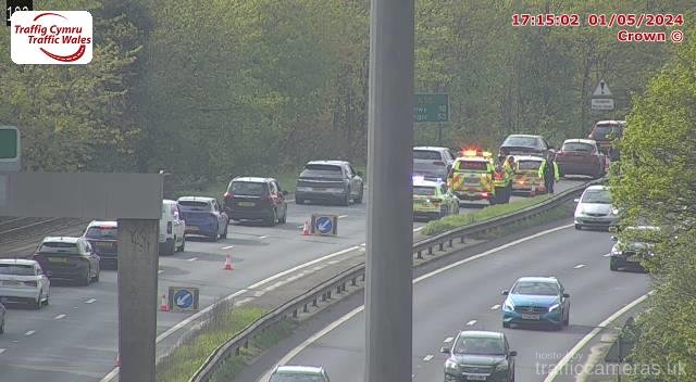 Bit of a mare on the A494 W/B at the moment - broken down car ay J34 has blocked one lane leaving a rather long and slow queue behind it - Ewloe roundabout is also very congested as a result ..