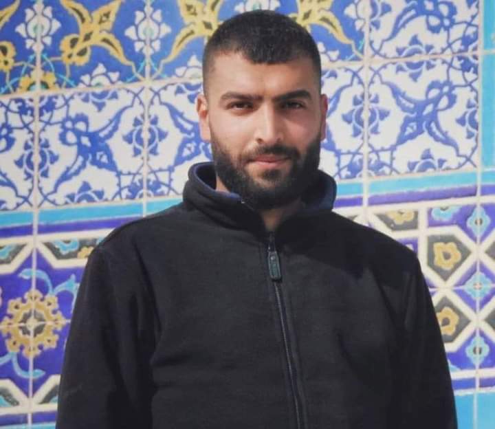 Şanlıurfa Kepez'de imamlık yapan 4 çocuk babası Hasan Saklanan hocamız Kudüs sokaklarında terörist itrailliler tarafından şehit edildi.
Şehadetun kutlu olsun hocam.
Hakkını HELÂL et.