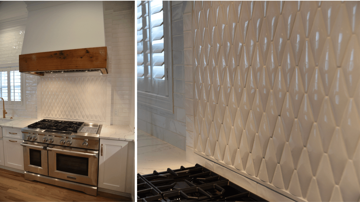 KettlerDesign's tweet photo. How to create a stunning kitchen with hardly any color. Wonderfully white! Touchstone Fine Cabinetry ☀️ @topknobs ☀️ @crsvillestudios ☀️ @msisurfaces ☀️ Marble &amp; Stone Shop #whitekitchen #karenkettlerdesign https://t.co/jSNIHQUapv