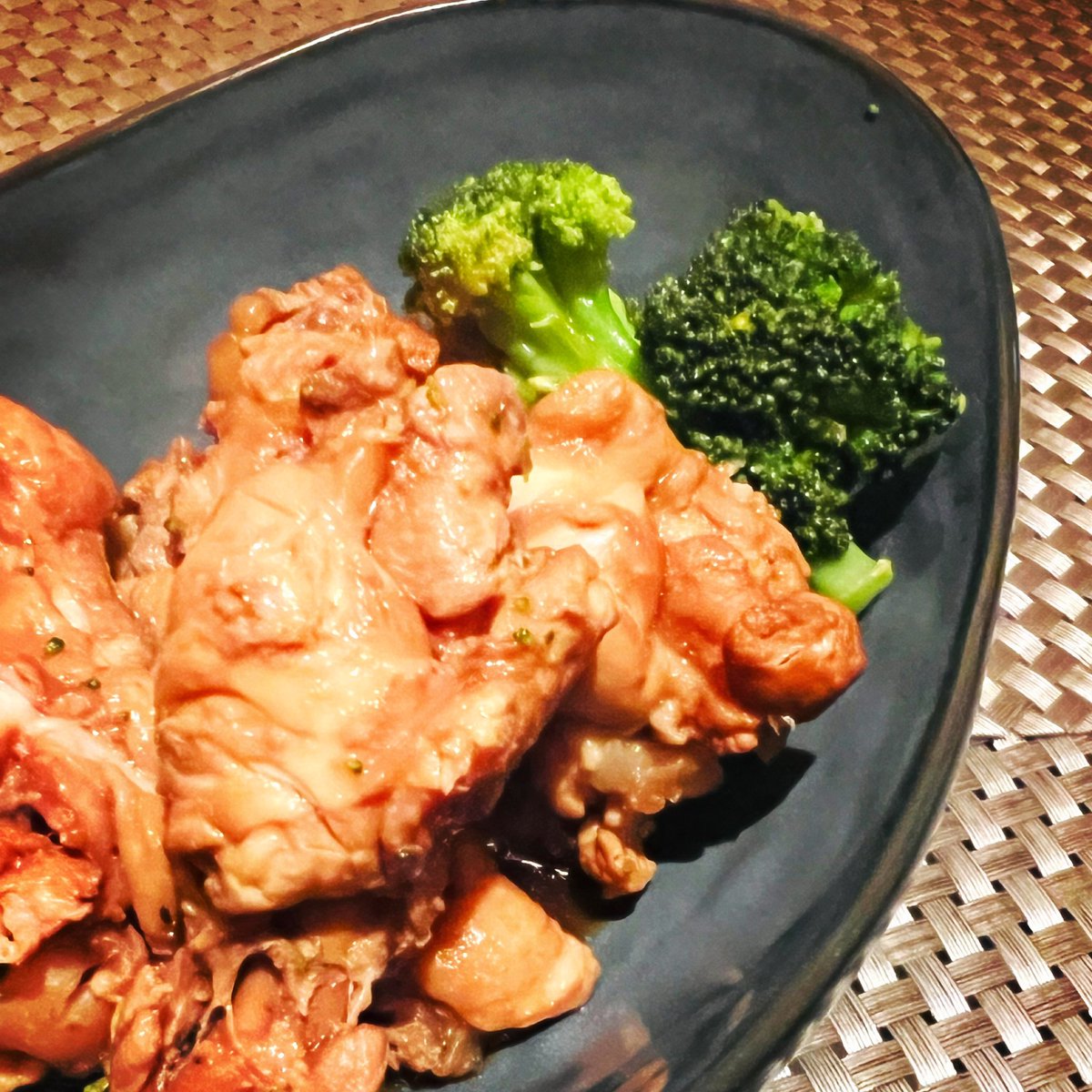 パクパクパクパクパク😋😋
ただいまご飯〜😆🎉
#チキンのさっぱり煮 しちゃってうんま😍
#低カロリーな予感 😐