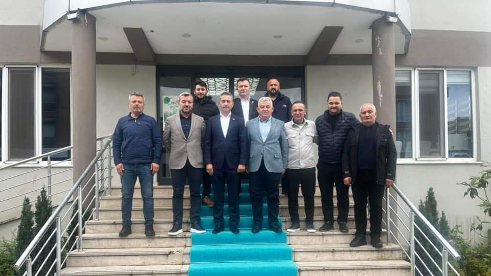 MHP'li Göksal Beşkaya'dan, Kaynaşlı Belediye Başkanı Altundal'a hayırlı olsun ziyareti ucuncusayfahaber.com.tr/haber/mhpli_go… @beskaya_goksal