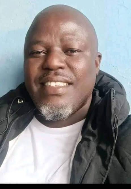 Top CIO Operative Dies

A member of the Central Intelligence Organisation (CIO) based in Masvingo city has sadly passed away. 

Shava, the CIO operative, reportedly collapsed and died last night. He was a well-known presence in Masvingo.