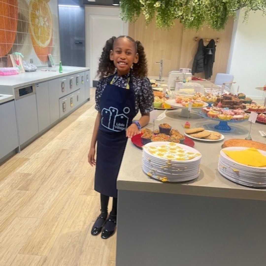 After staying up baking until midnight, Isabelle and her mum April managed to raise a whopping £5,000 with their bake sale at April's office @BarclaysUK Thank you so much Isabelle and April for your brilliant effort. #ItTakesAVillage