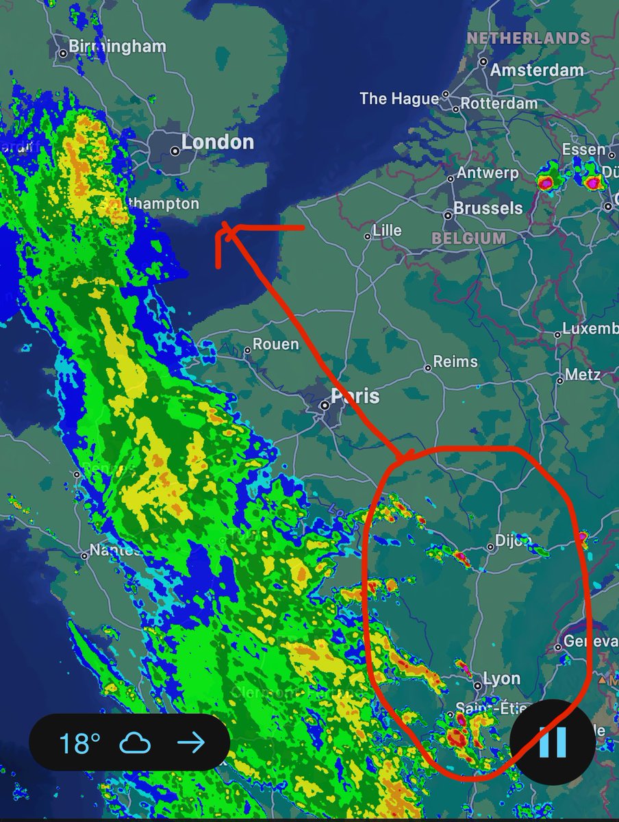 Storms starting to fire in SE #France, they’ll continue to develop and intensify as they travel north towards Paris, then head towards SE England later this evening. #Lightning #SevereWeather