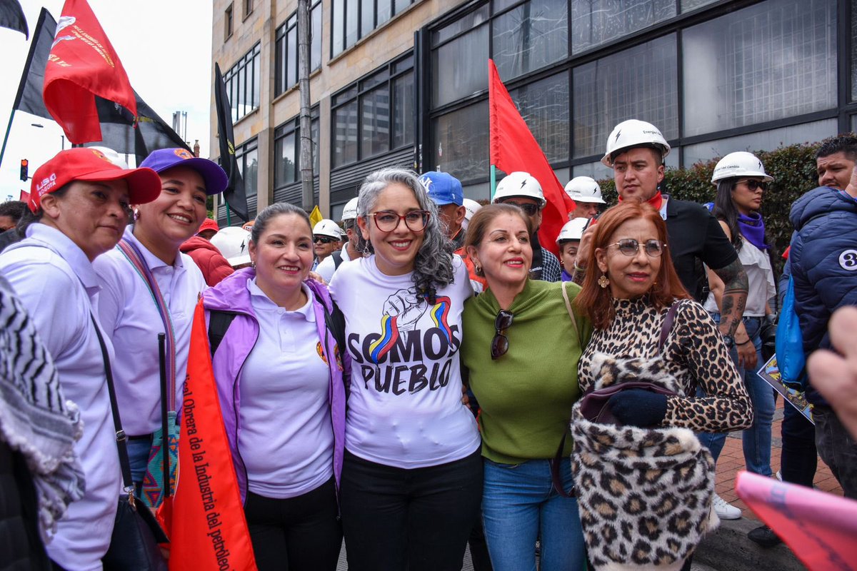 La marcha de la vida se despliega por toda Colombia. Somos arte, alegría, dignidad; la fuerza del pueblo que no quiebra y se levanta este #1MPorNuestrosDerechos #LeMarchoAlCambio