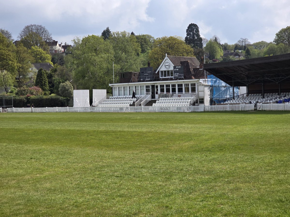 Out Rambling: T Wells - Eridge - Frant As I ambled down Warwick Park ... I saw the sign 2 mins later I was by the pavilion, looking out over the ground I'll be back at The Nevill @TWCricketClub on 5th June Kent IIs v @SussexCCC IIs See you at the Railway End !