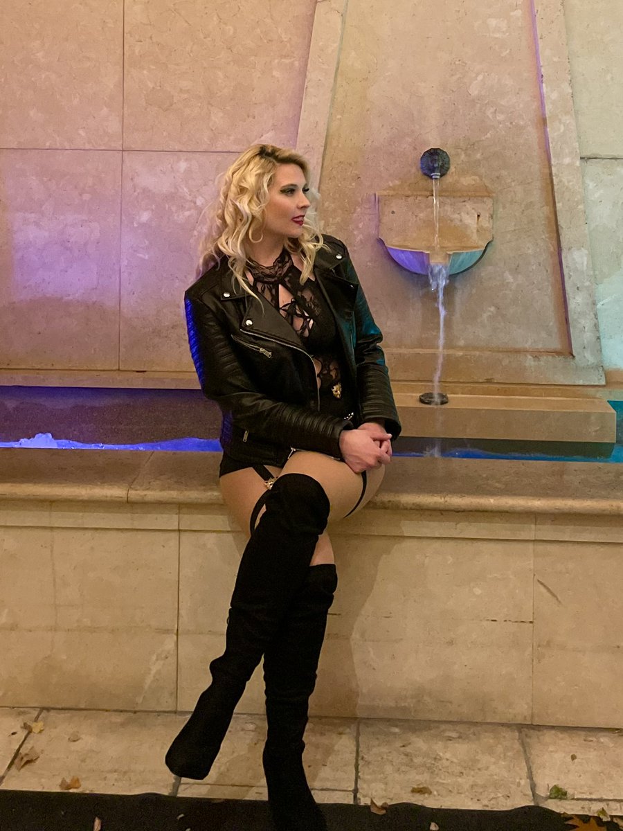 Trying to have a deep moment by the fountain, but secretly thinking about the pizza back in our hotel room.

#tranquil #fountain #lighting #deep #hotel #beautiful #heatherdunham