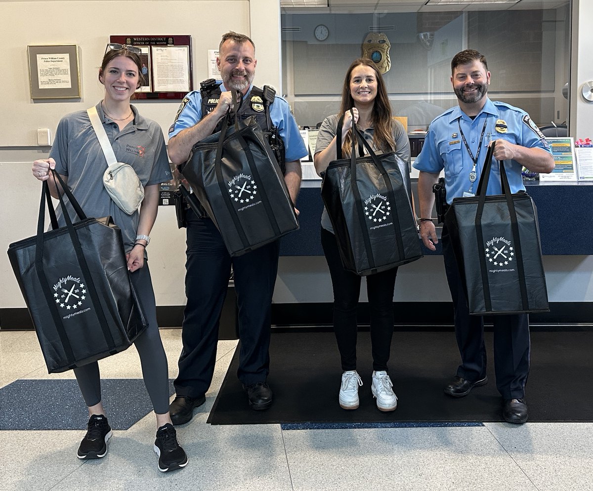 Thank you to the women of Prince William Chamber of Commerce for coming by our Western District Station yesterday with lunch for the officers. We are so appreciative of the support of our business #community. Thanks again! #ActsOfKindness @pwchamber