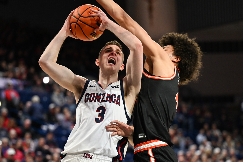 Luka Krajnovic beat the buzzer, reportedly filing paperwork to enter the transfer portal the day before it closed to college basketball players. More on Krajnovic's departure and what it means for #Gonzaga's backcourt. spokesman.com/stories/2024/m…