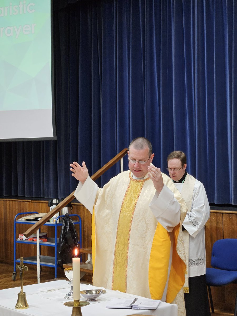 Wonderful to share with Fr David Arnold, and Fr David Craven of @StGeorgePreston at @StChrisCEHigh Youth Church this afternoon. Sharing in the Eucharist with a good number of young people and staff as we journey through Eastertide together. #mass #youthchurch #accrington