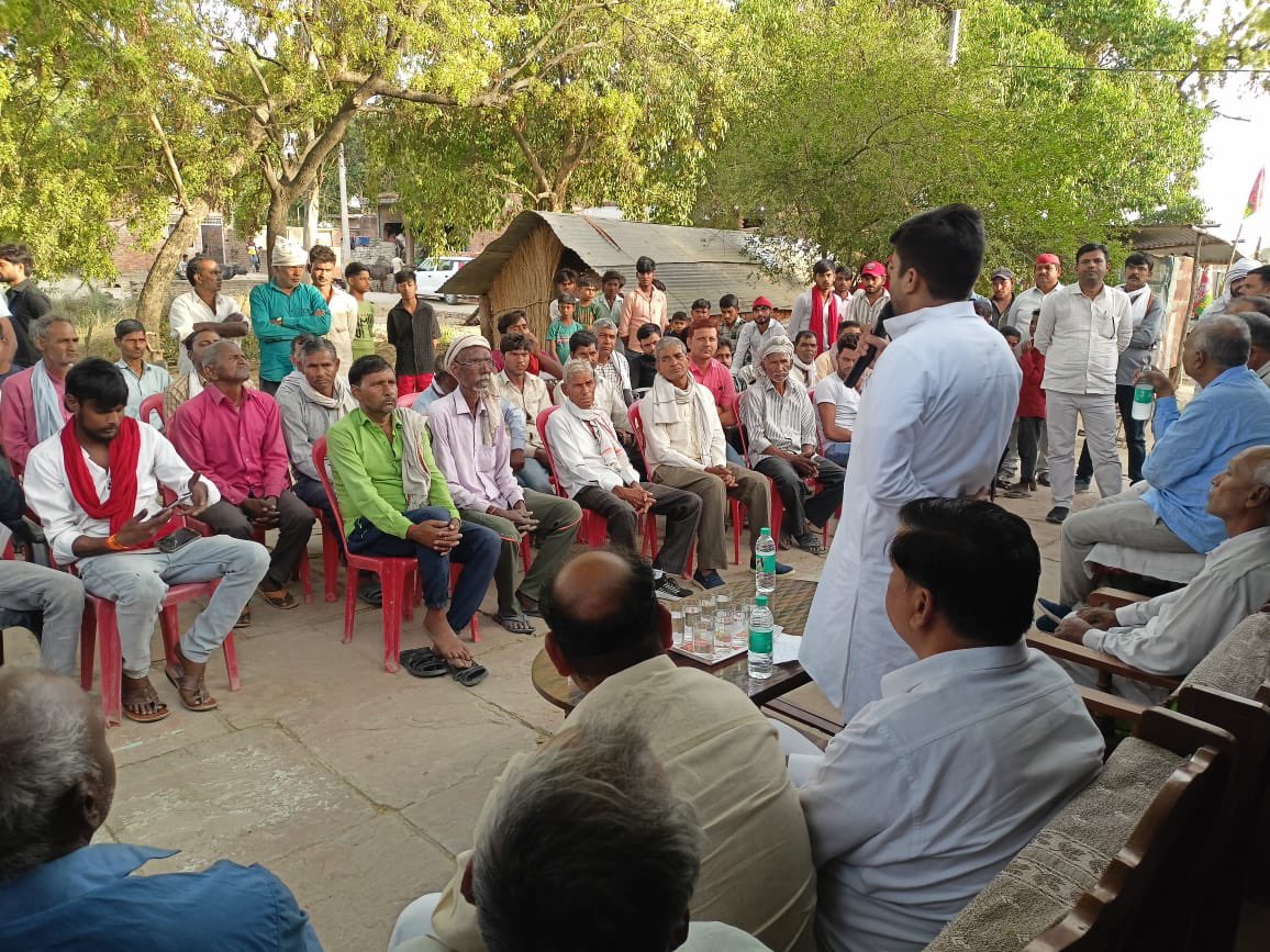 आज करहल विधानसभा में श्रीमती डिम्पल यादव जी के समर्थन में वोट की अपील करते पूर्व सांसद श्री @yadavteju जी