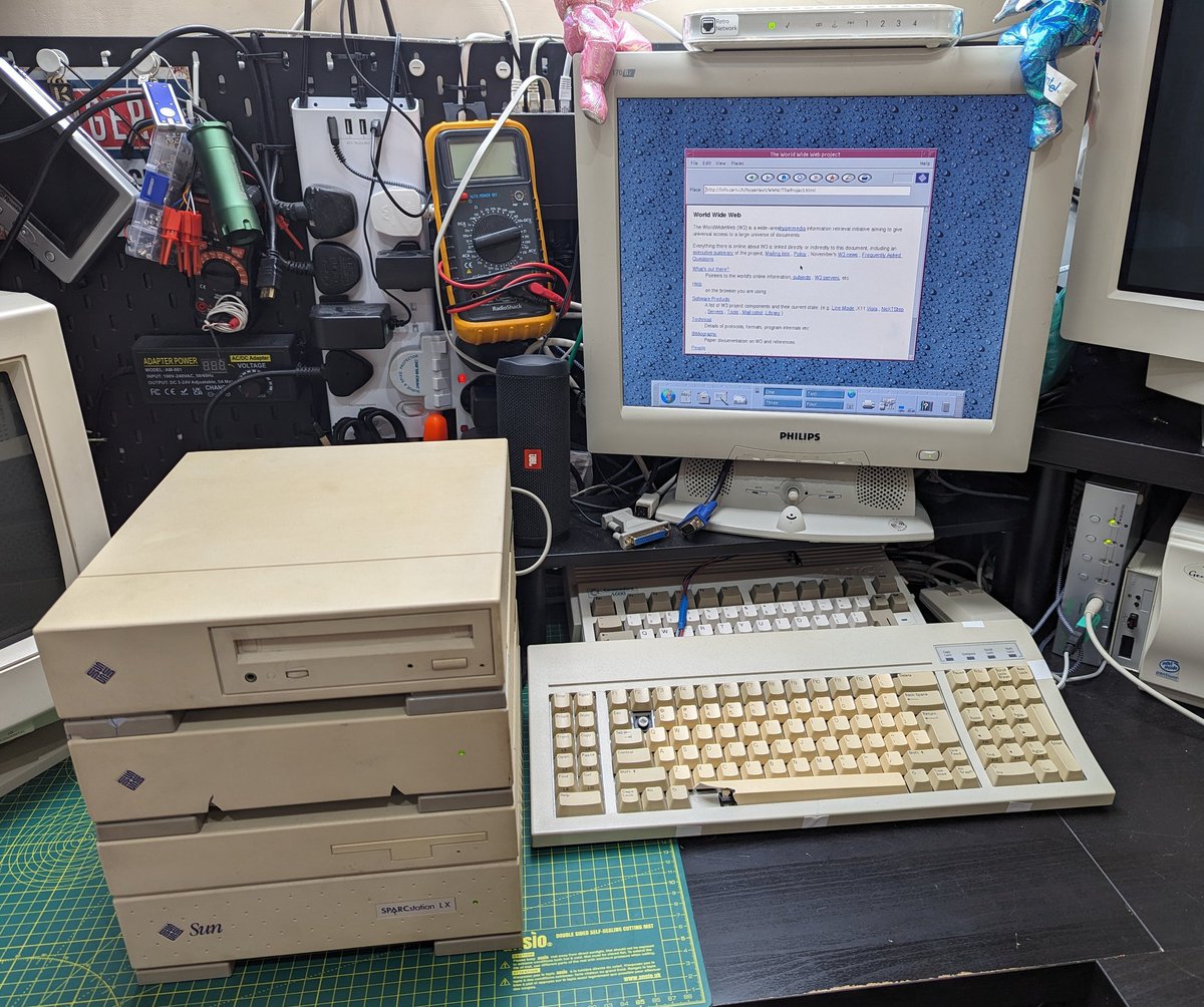Sun SPARCstation LX update:
I have the internet working in Solaris 7 (SunOS 5.7). Obviously I had to load up the oldest website on the internet (it's been live since August 6, 1991), it predates this computer by just over a year. Buzzing! 👍🤓