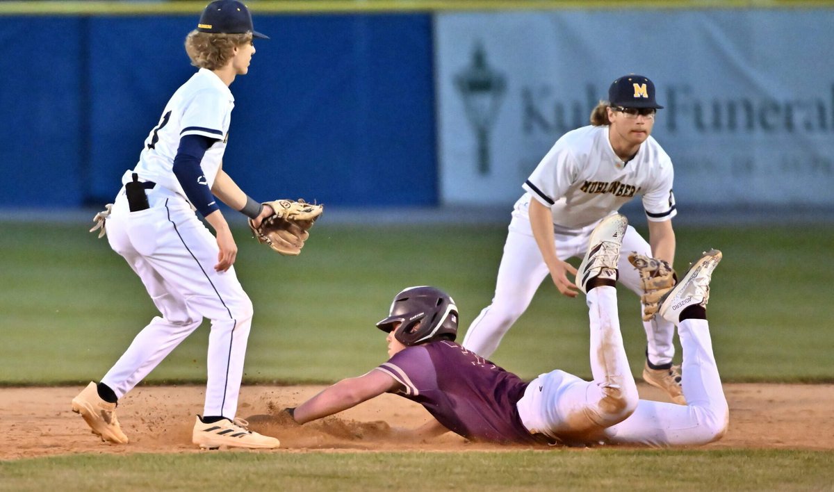 Mifflin in strong position to earn District 3 home opener as deadline approaches mikedragosports.com/mifflin-in-str… #mikedragosports