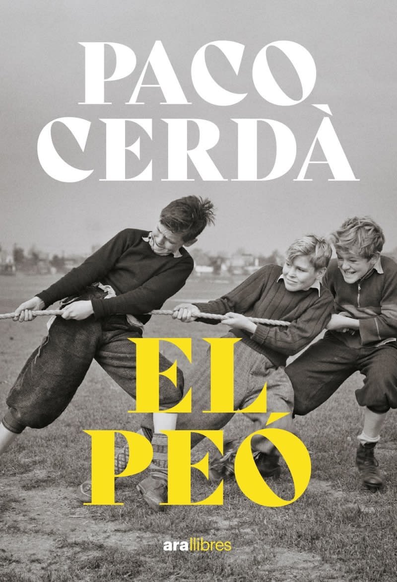 Avui tenim Paco Cerdà a la @firallibrevlc signant exemplars del seu llibre ‘El peó’ a les casetes 78-79 d’@abacus_botigues. Us hi esperem!